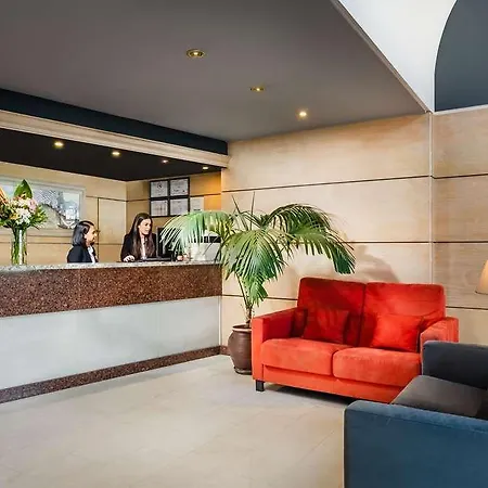 Sunotel Junior מלון