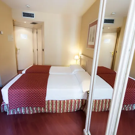 Hotel Sunotel Junior 2*