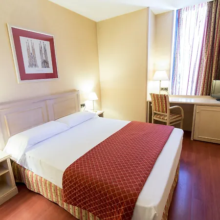 Sunotel Junior מלון