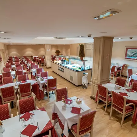 מלון Sunotel Junior 2*