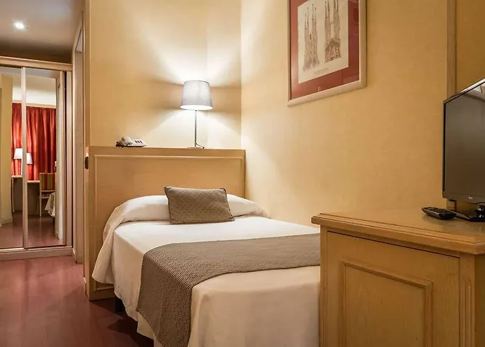 Sunotel Junior Hotel 2*